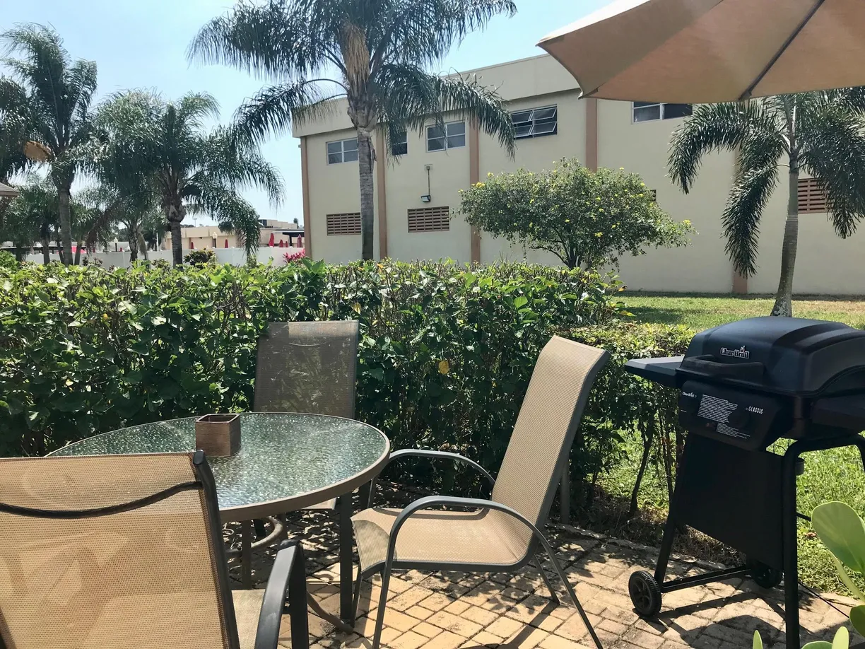 South Florida Real Estate | View 2832 W Crosley Drive, H | 1 Bed, 1 Bath