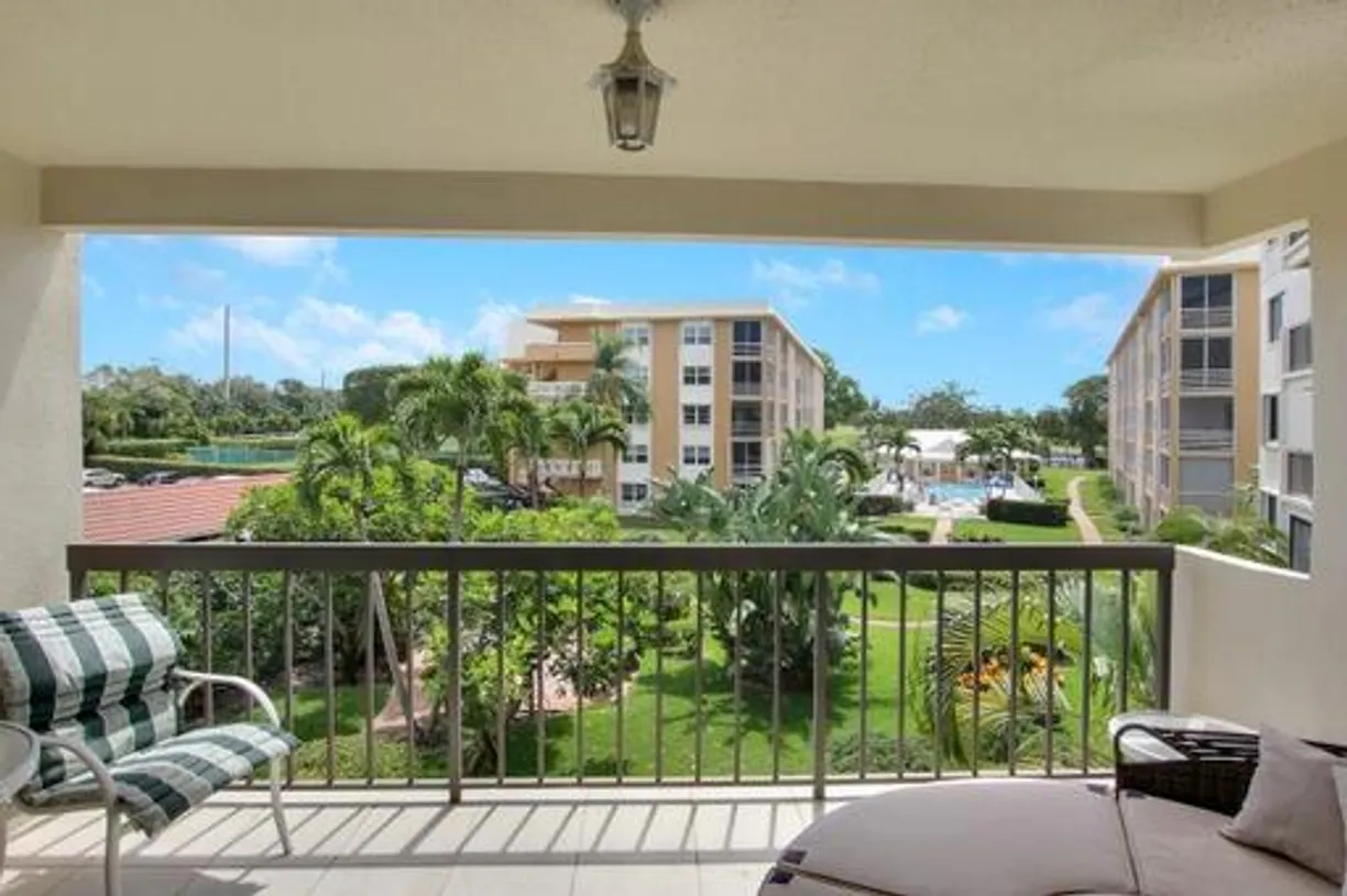 South Florida Real Estate | View 300 Golfview Road, 304 | 2 Beds, 2 Baths