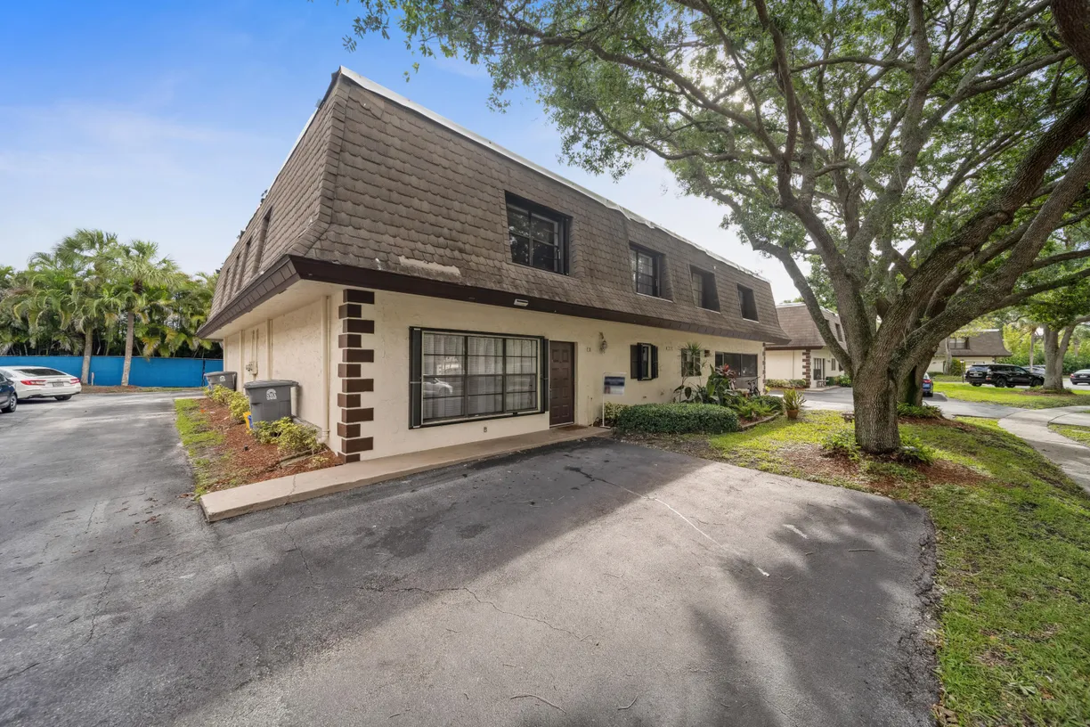 South Florida Real Estate | View 9290 SW 61st Way, B | 3 Beds, 2 Baths