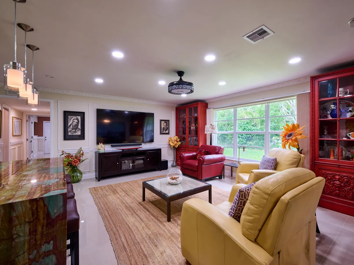 South Florida Real Estate | View 1217 S Drive Way, D | 2 Beds, 2 Baths