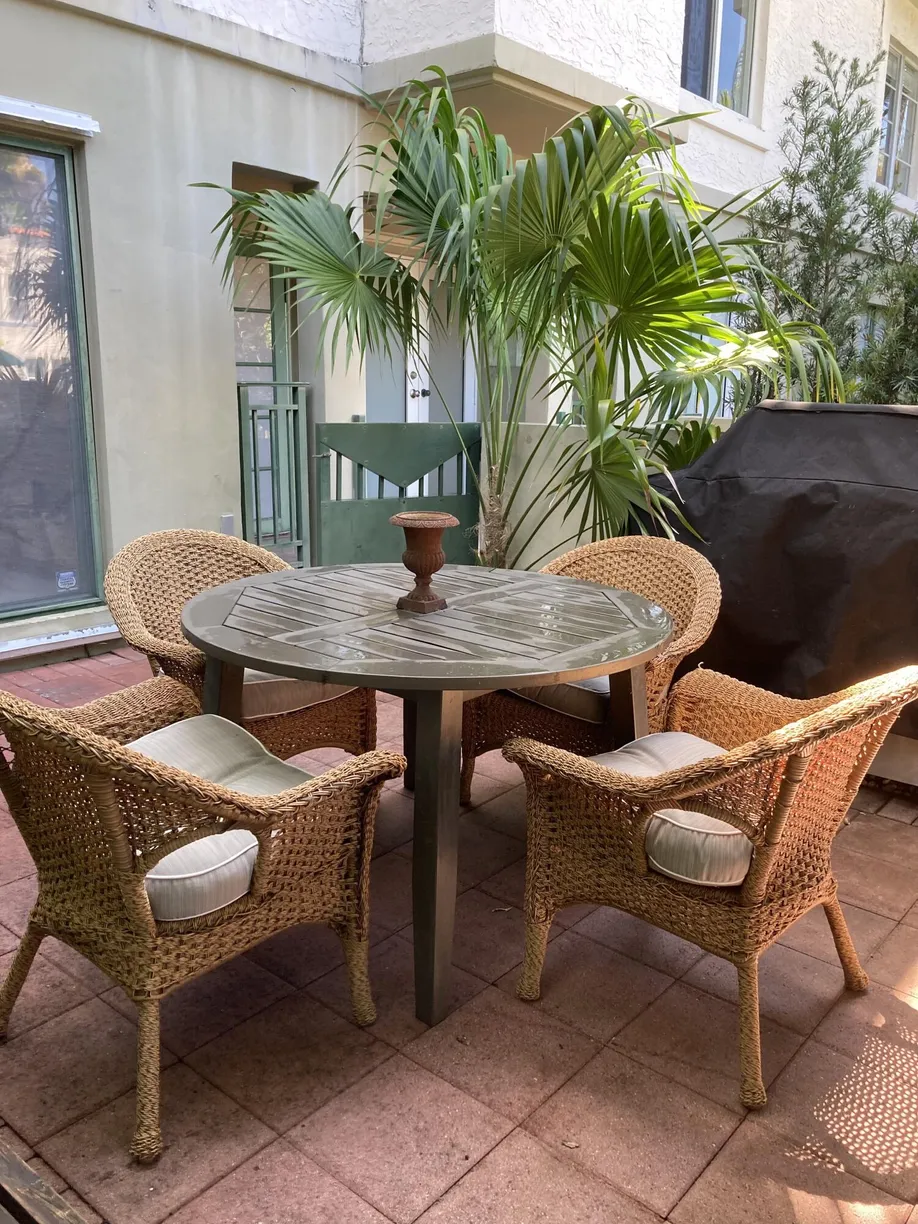 South Florida Real Estate | View 635 Euclid Avenue, 115 | Listing
