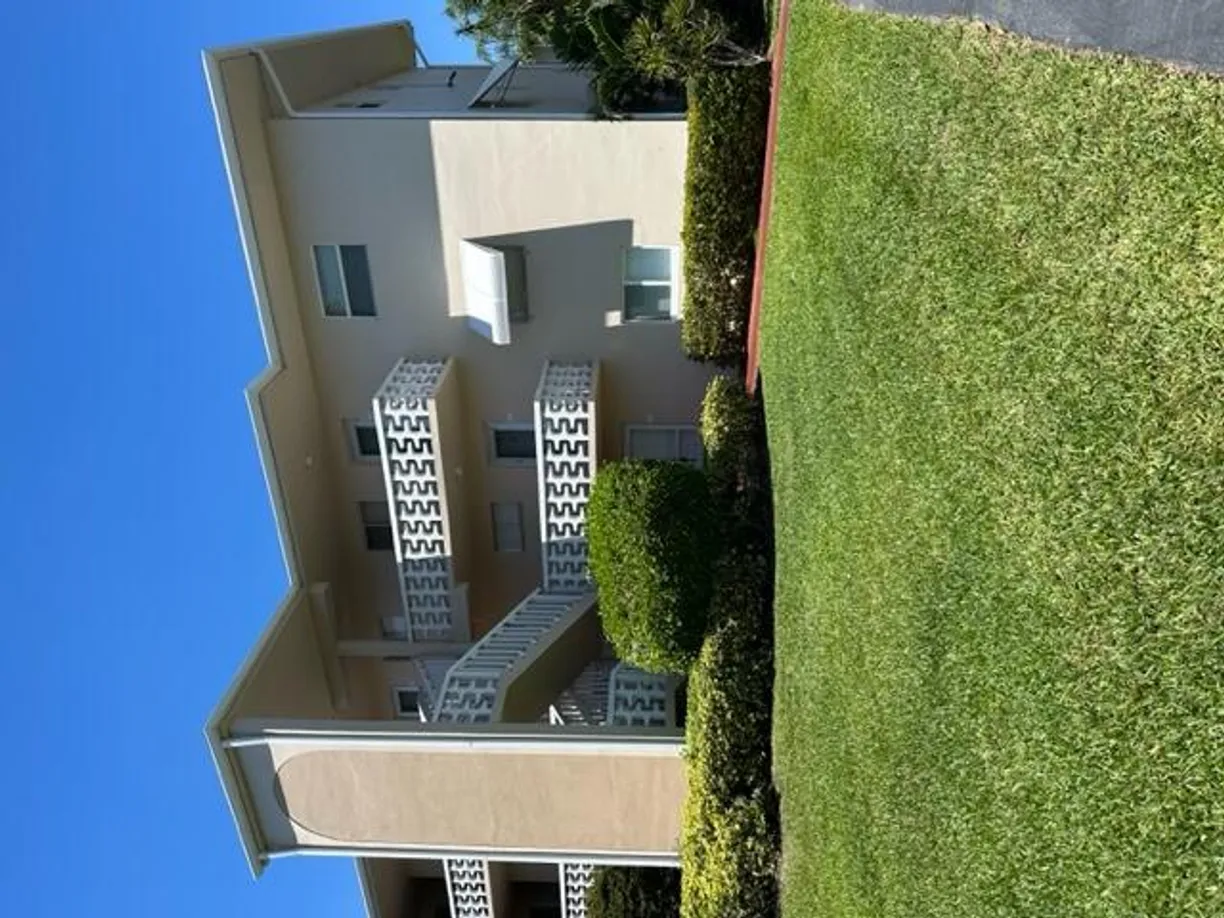 South Florida Real Estate | View 2812 S Garden Drive, 312 | 2 Beds, 1 Bath