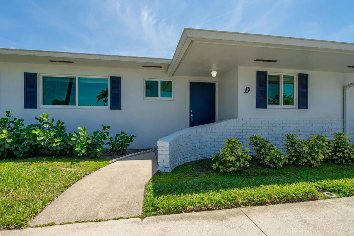 South Florida Real Estate | View 2716 Emory Drive, D | 2 Beds, 1 Bath