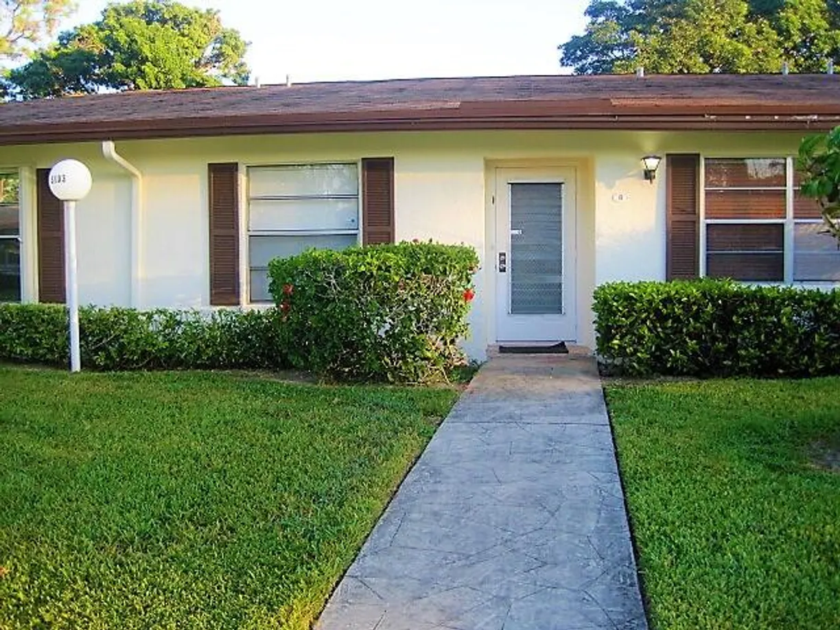 South Florida Real Estate | View 5103 Petal Place B | 2 Beds, 2 Baths
