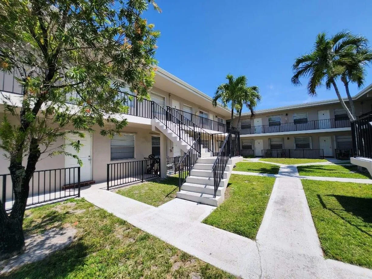South Florida Real Estate | View 1210 Old Boynton Road, 118 | 2 Beds, 1 Bath