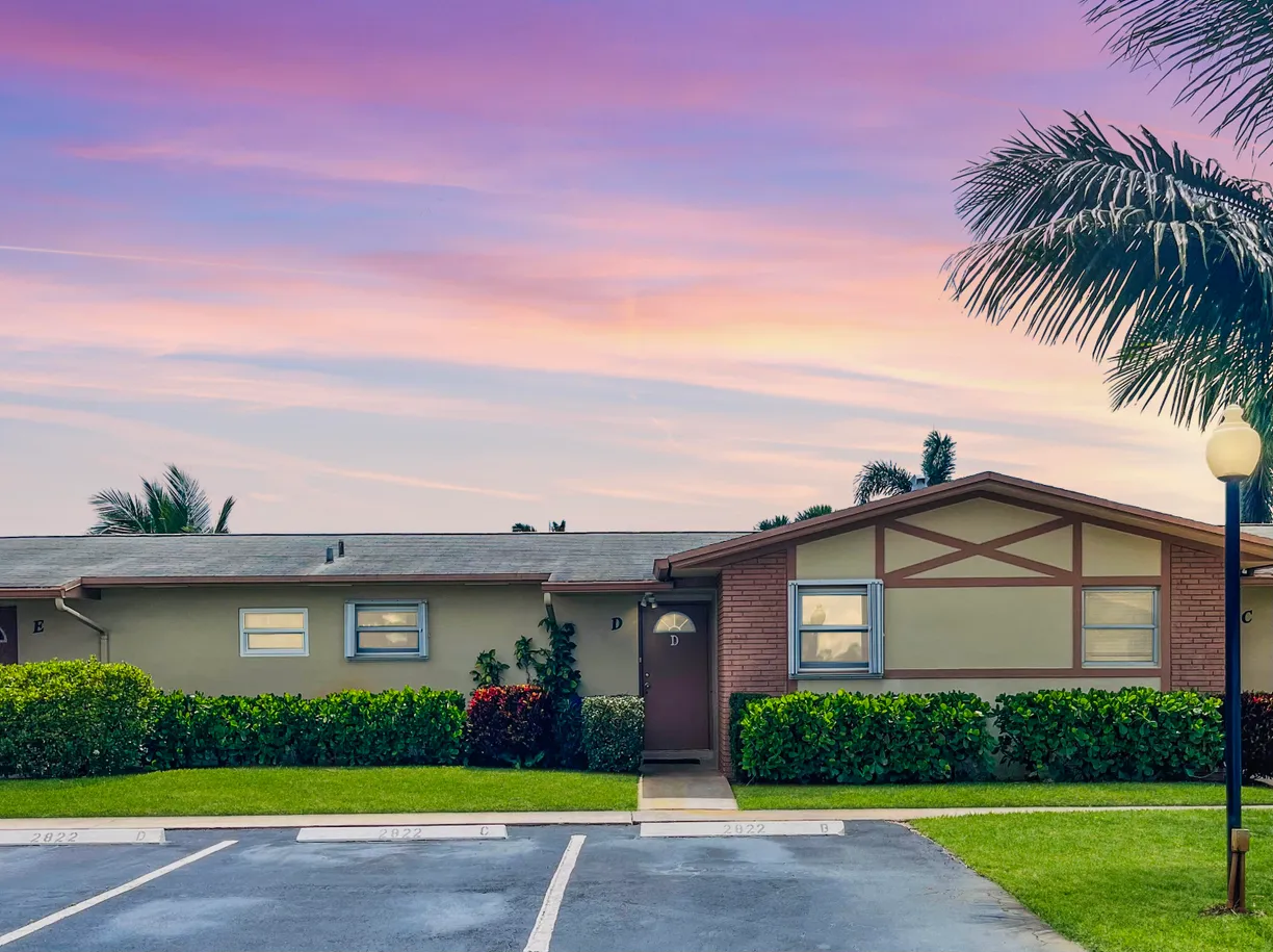 South Florida Real Estate | View 2822 Crosley Drive, D | 1 Bed, 1 Bath