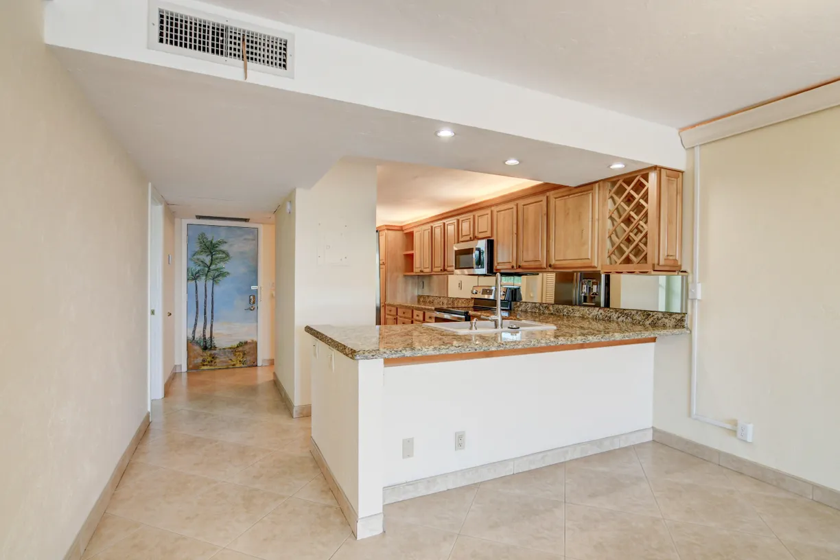 South Florida Real Estate | View 13 Royal Palm Way, 302 | 2 Beds, 2 Baths