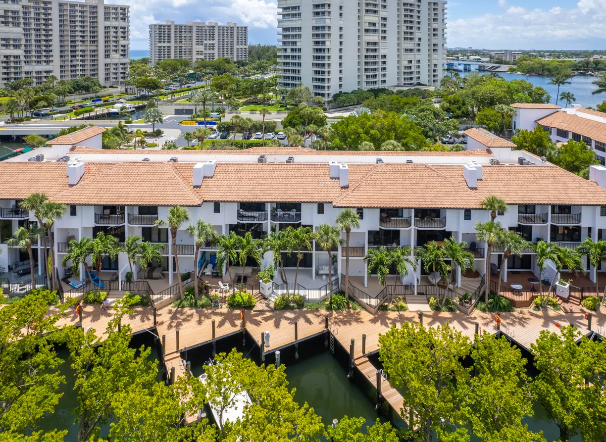 South Florida Real Estate | View 4401 N Ocean Boulevard, 14 | 3 Beds, 3 Baths