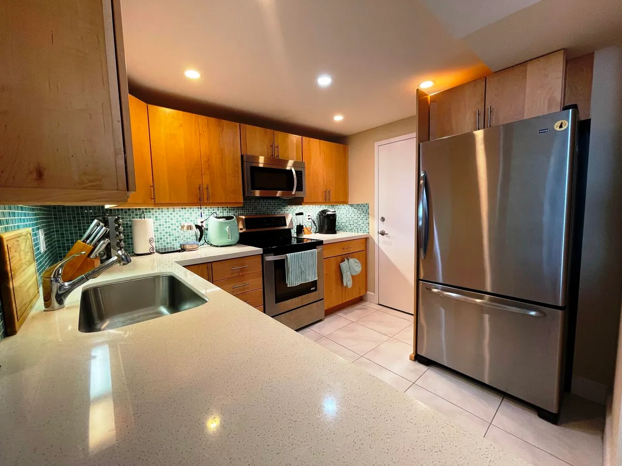 South Florida Real Estate | View 1170 N Federal Highway, 409 | 2 Beds, 2 Baths