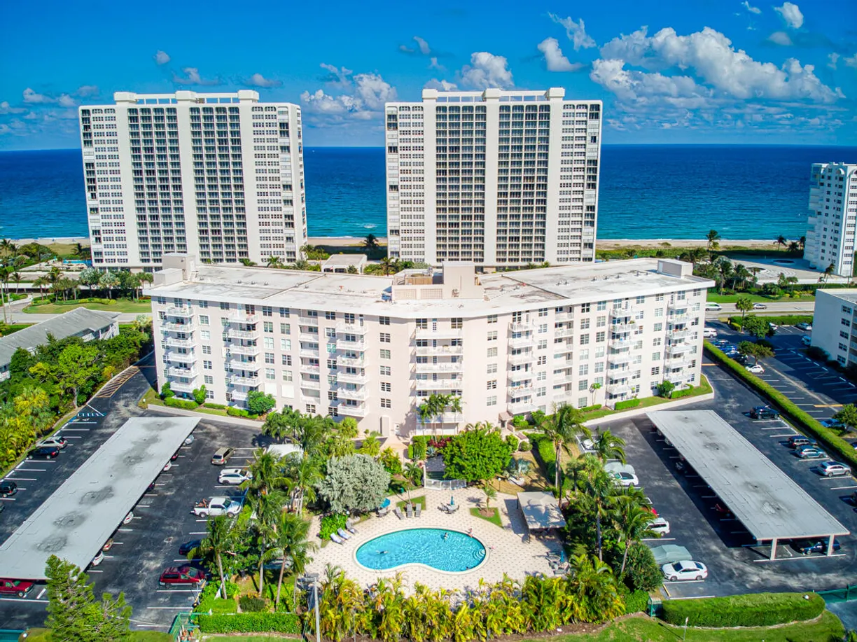 South Florida Real Estate | View 2851 S Ocean Boulevard, 6 L | 2 Beds, 2 Baths
