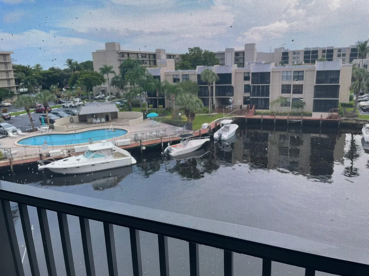 South Florida Real Estate | View 9 Royal Palm Way, 405 | 2 Beds, 2 Baths