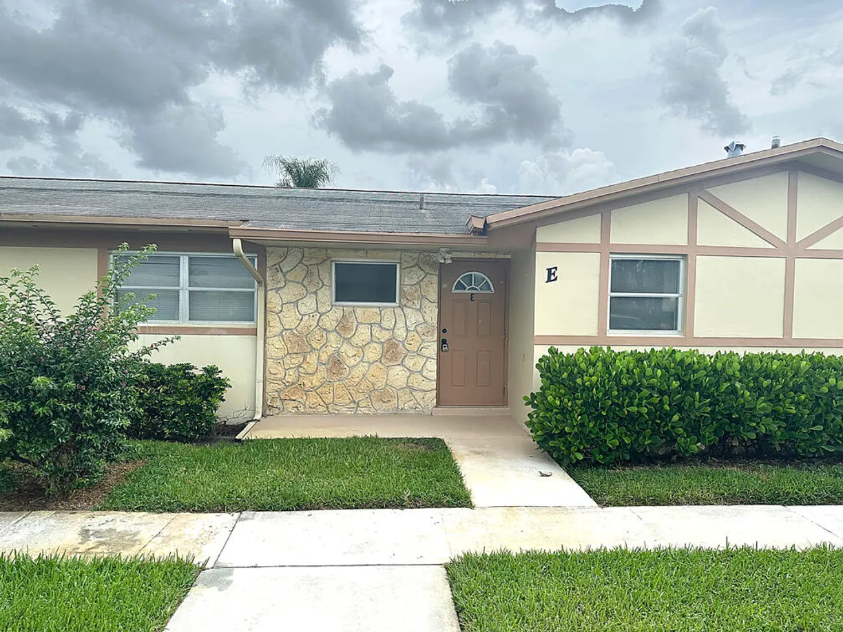 South Florida Real Estate | View 2852 Crosley Drive, E | 2 Beds, 2 Baths