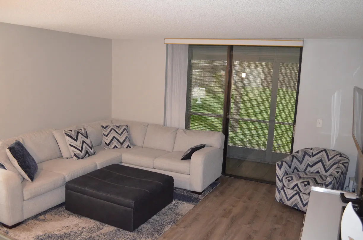 South Florida Real Estate | View 5190 Las Verdes Circle, 117 | 2 Beds, 2 Baths