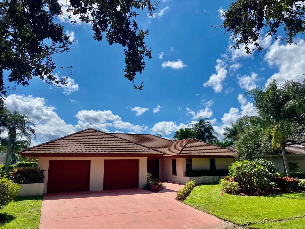 South Florida Real Estate | View 12 Kintyre Road | 2 Beds, 2 Baths