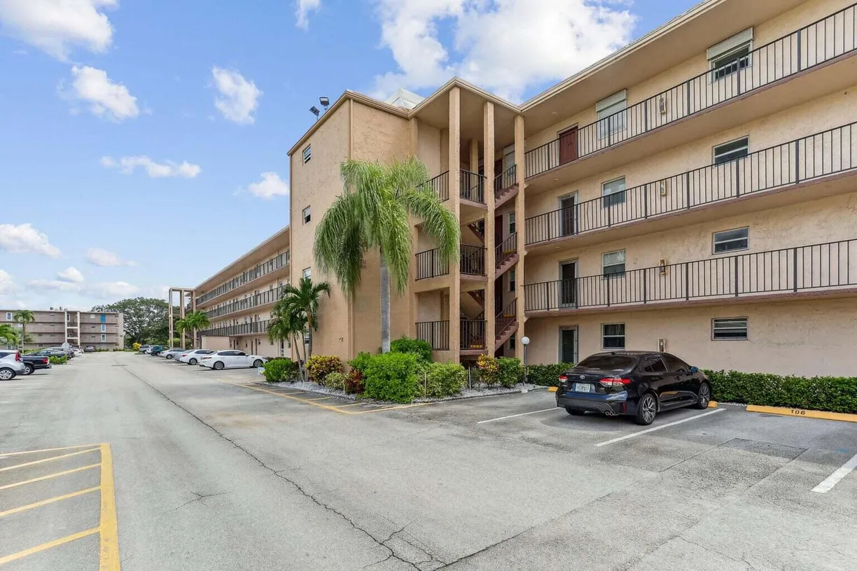 South Florida Real Estate | View 711 Lori Drive, 107 | 2 Beds, 2 Baths