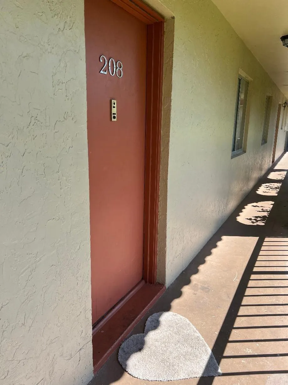South Florida Real Estate | View 6094 Forest Hill Boulevard, 208 | 2 Beds, 1 Bath
