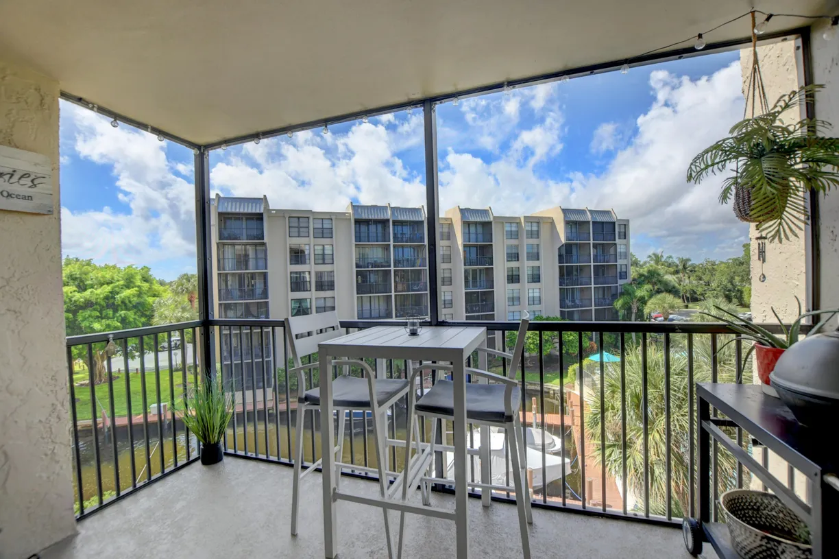 South Florida Real Estate | View 20 Royal Palm Way, #404 | 1 Bed, 1 Bath