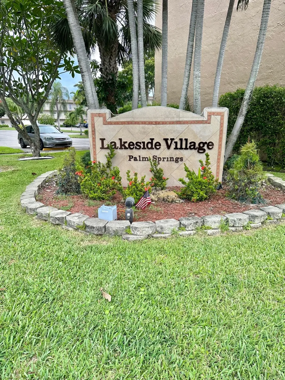 South Florida Real Estate | View 705 Lori Drive, 304 | 2 Beds, 2 Baths
