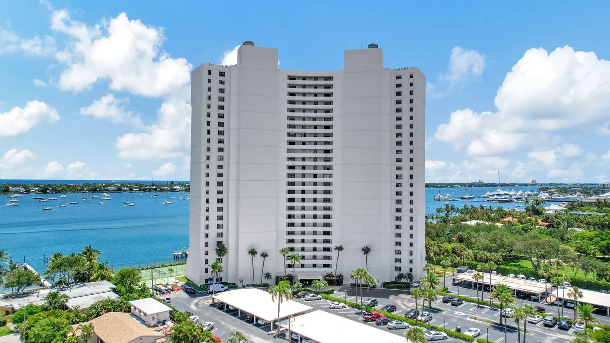 South Florida Real Estate | View 5200 N Flagler Drive, 703 | 2 Beds, 2 Baths