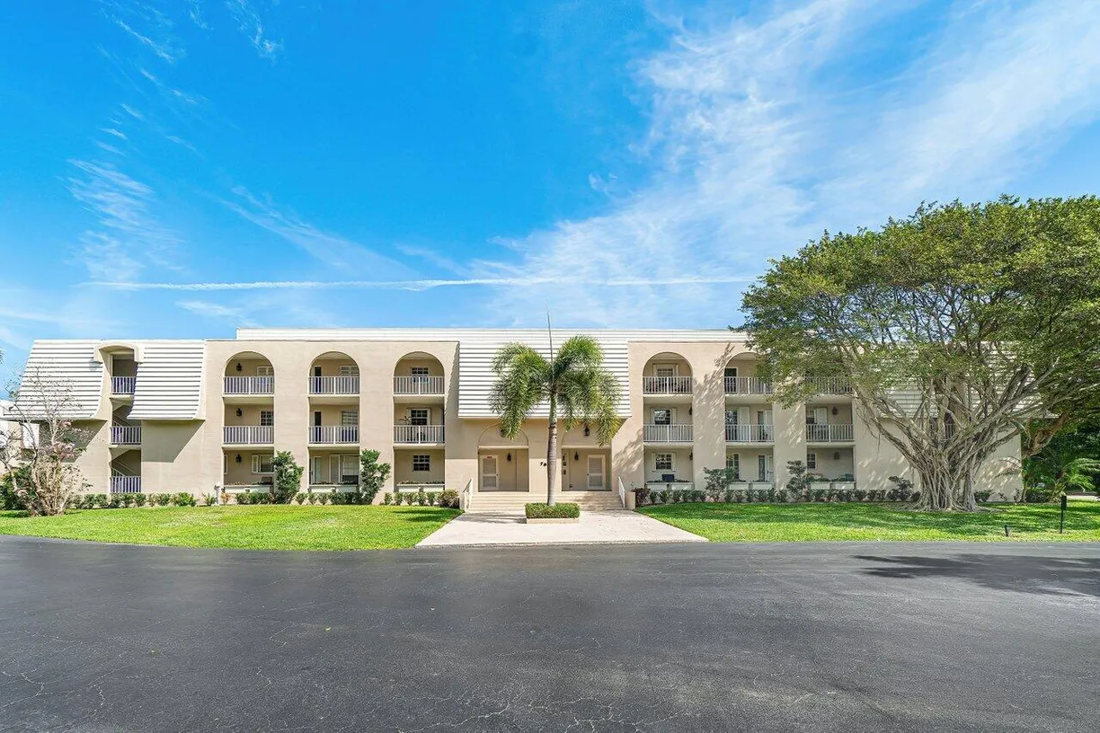 South Florida Real Estate | View 769 Jeffery Street, 206 | 2 Beds, 2 Baths