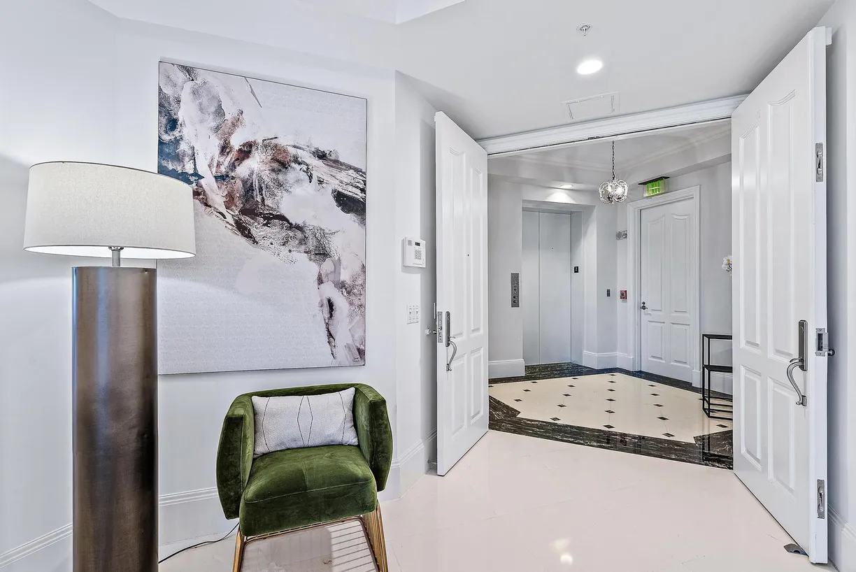South Florida Real Estate | View 622 N Flagler Drive, 201 | 4 Beds, 4 Baths