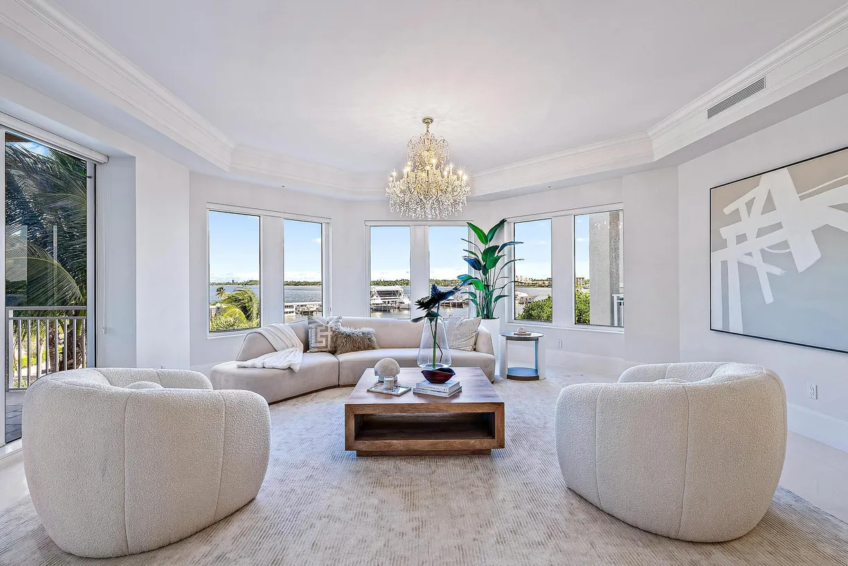South Florida Real Estate | View 622 N Flagler Drive, 201 | Listing