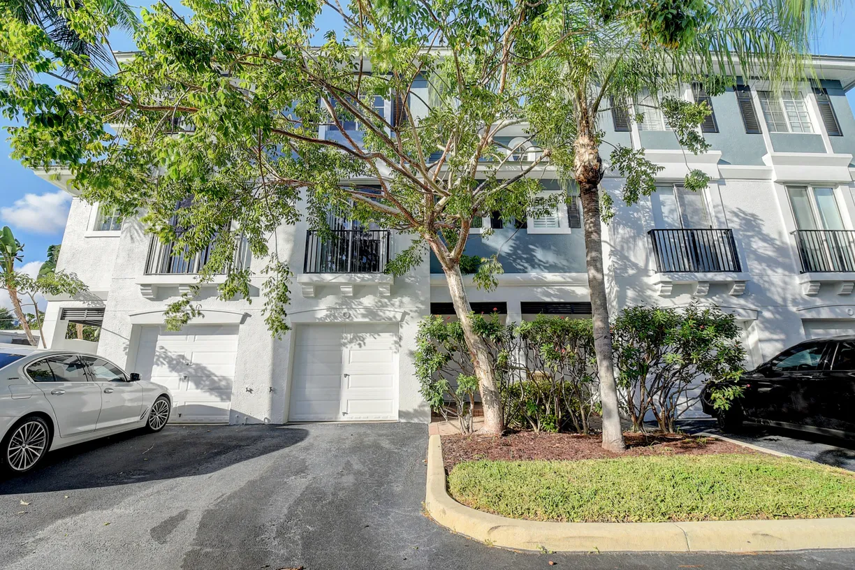 South Florida Real Estate | View 260 NE 3rd Street, 4e | 2 Beds, 2 Baths