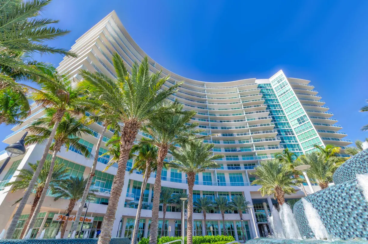 South Florida Real Estate | View 1 N Ocean Boulevard, 910 | 2 Beds, 2 Baths