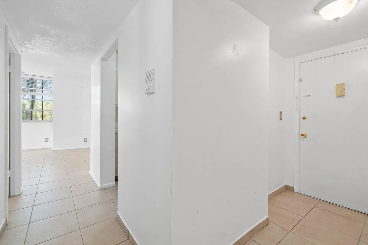 South Florida Real Estate | View 250 NE 20th Street, 2250 | Listing
