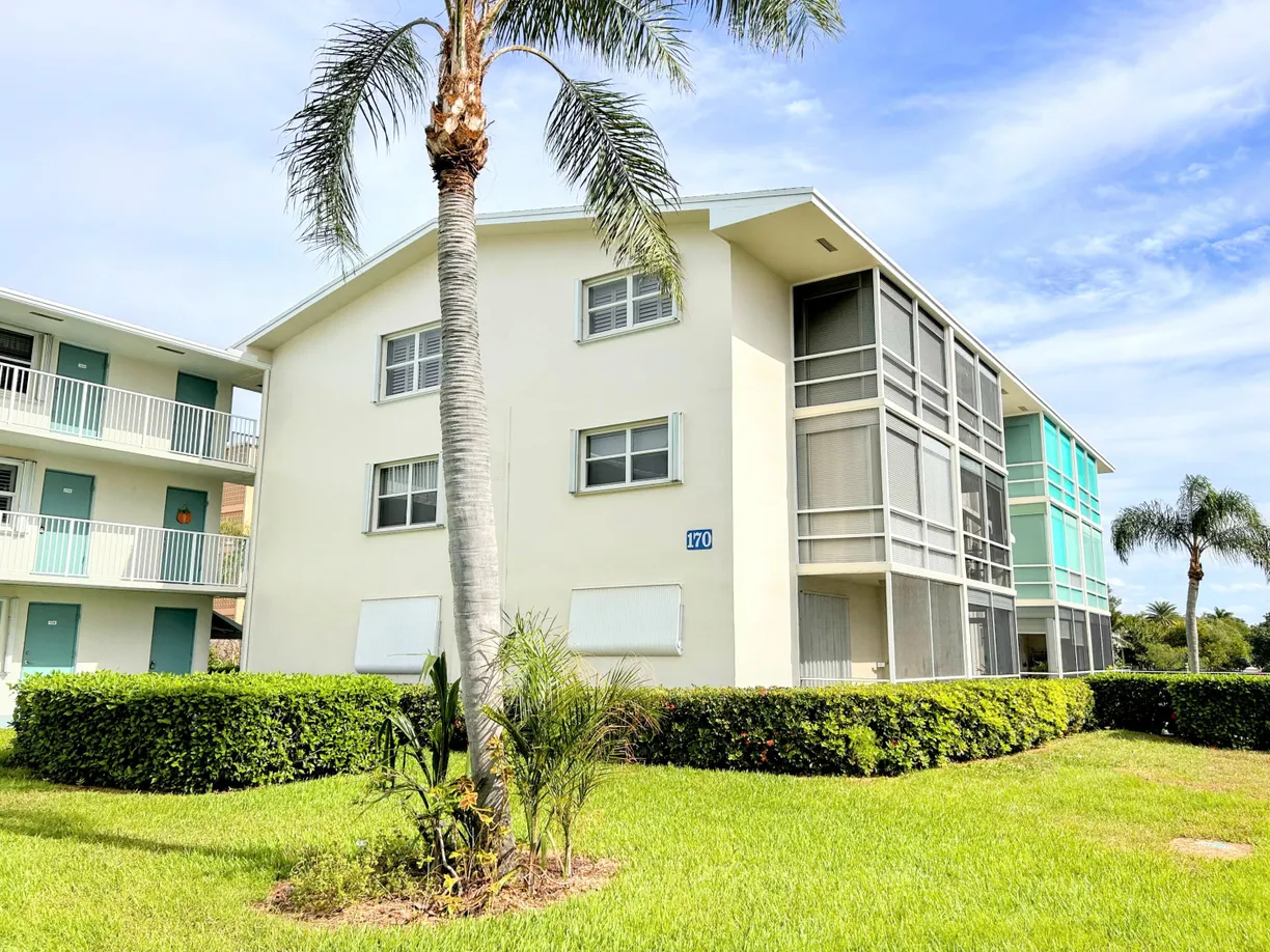 South Florida Real Estate | View 170 Horizons, 210 | 1 Bed, 1 Bath