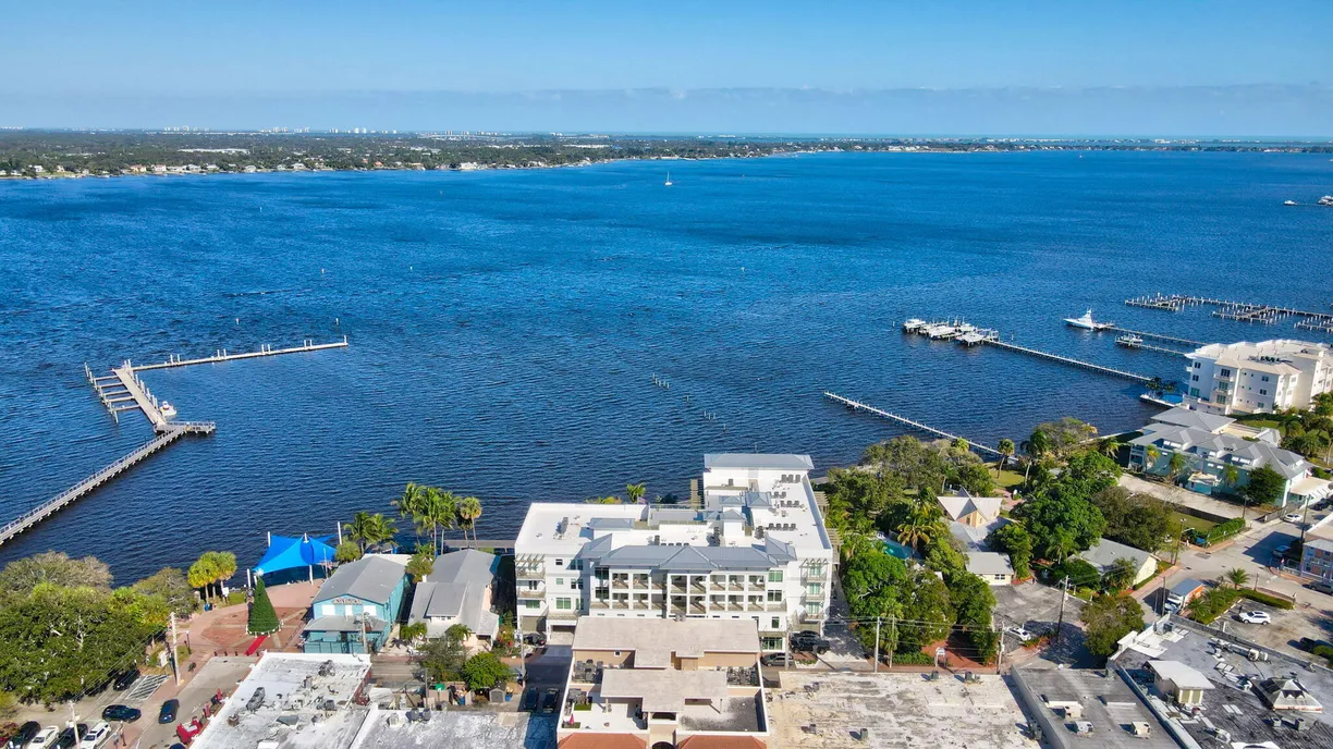 South Florida Real Estate | View 41 SW Seminole Street, 404 | 1 Bed, 1 Bath