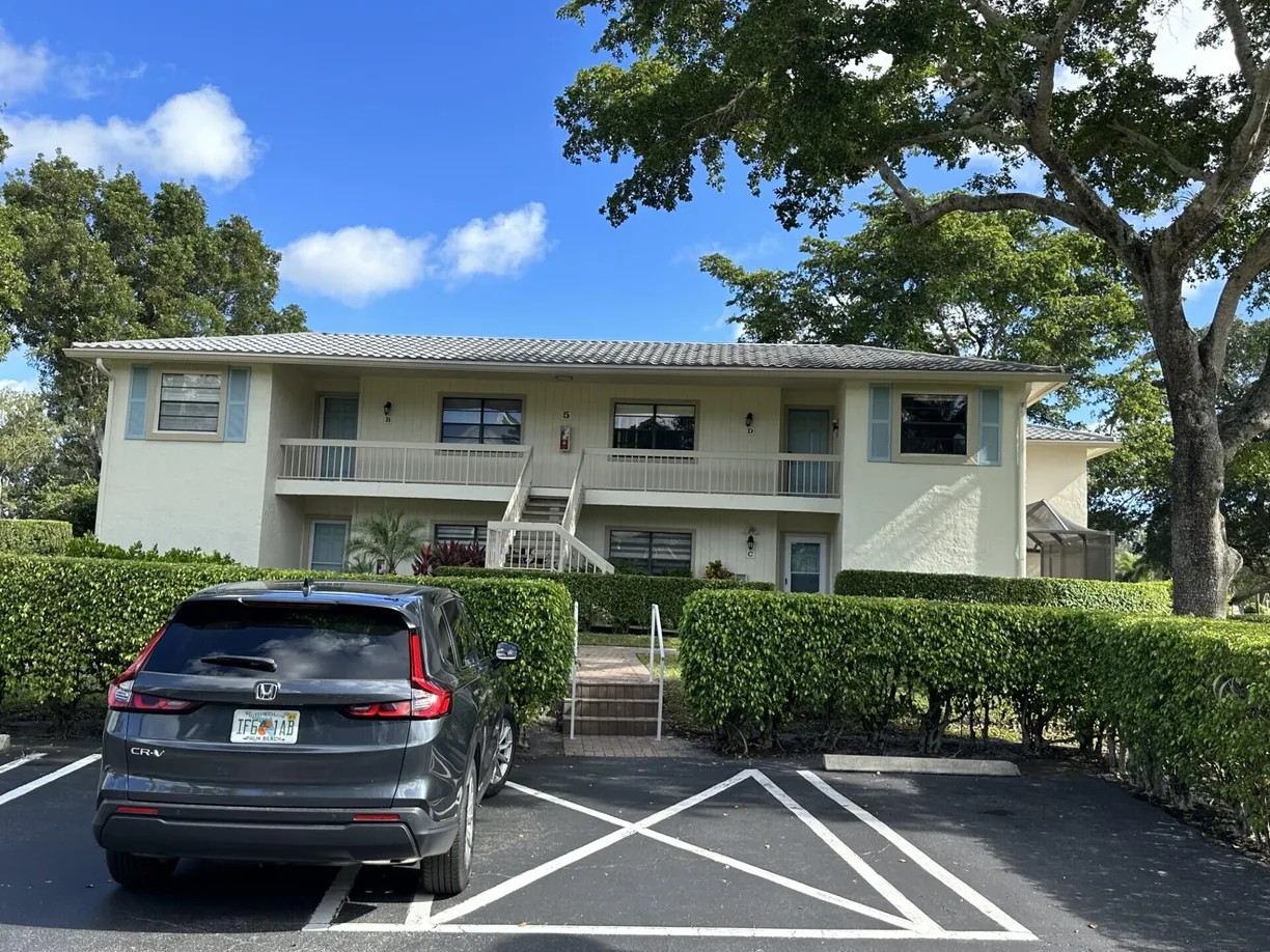South Florida Real Estate | View 5 Westgate Lane, D | 2 Beds, 2 Baths