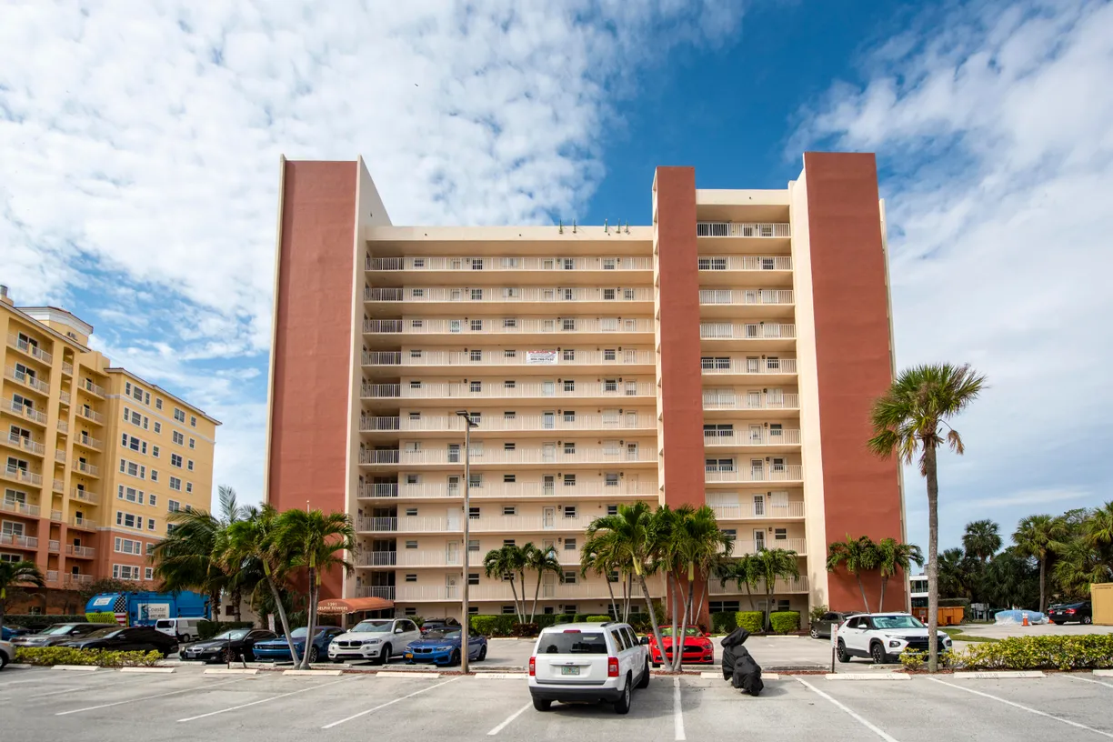 South Florida Real Estate | View 1391 S Ocean Boulevard, 707 | 1 Bed, 1 Bath