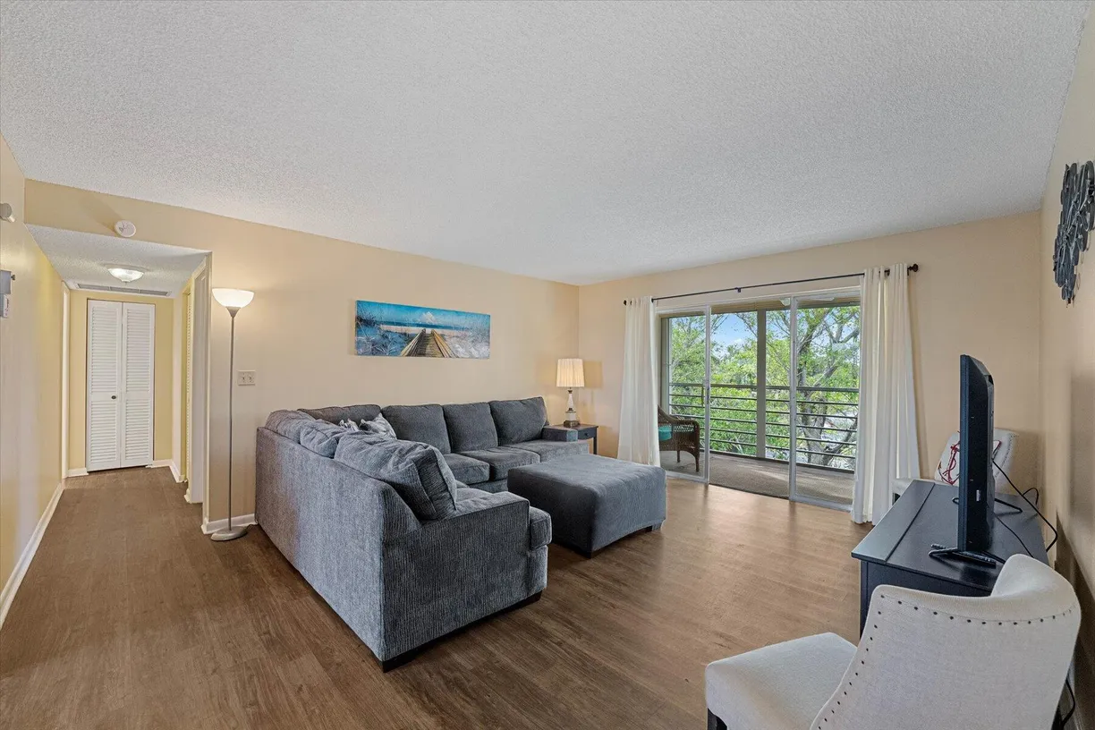 South Florida Real Estate | View 225 Bonnie Boulevard, 401 | 2 Beds, 2 Baths