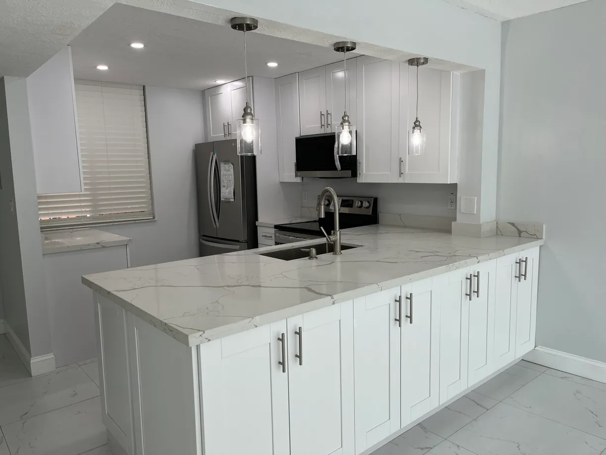 South Florida Real Estate | View 2830 Somerset Drive, 211n | 2 Beds, 1 Bath
