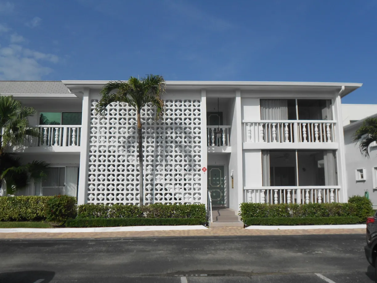 South Florida Real Estate | View 4201 S Ocean Boulevard, J2 | 1 Bed, 1 Bath