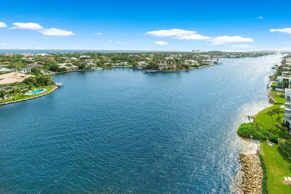 South Florida Real Estate | View 555 SE 6th Avenue, 12 C | 2 Beds, 2 Baths