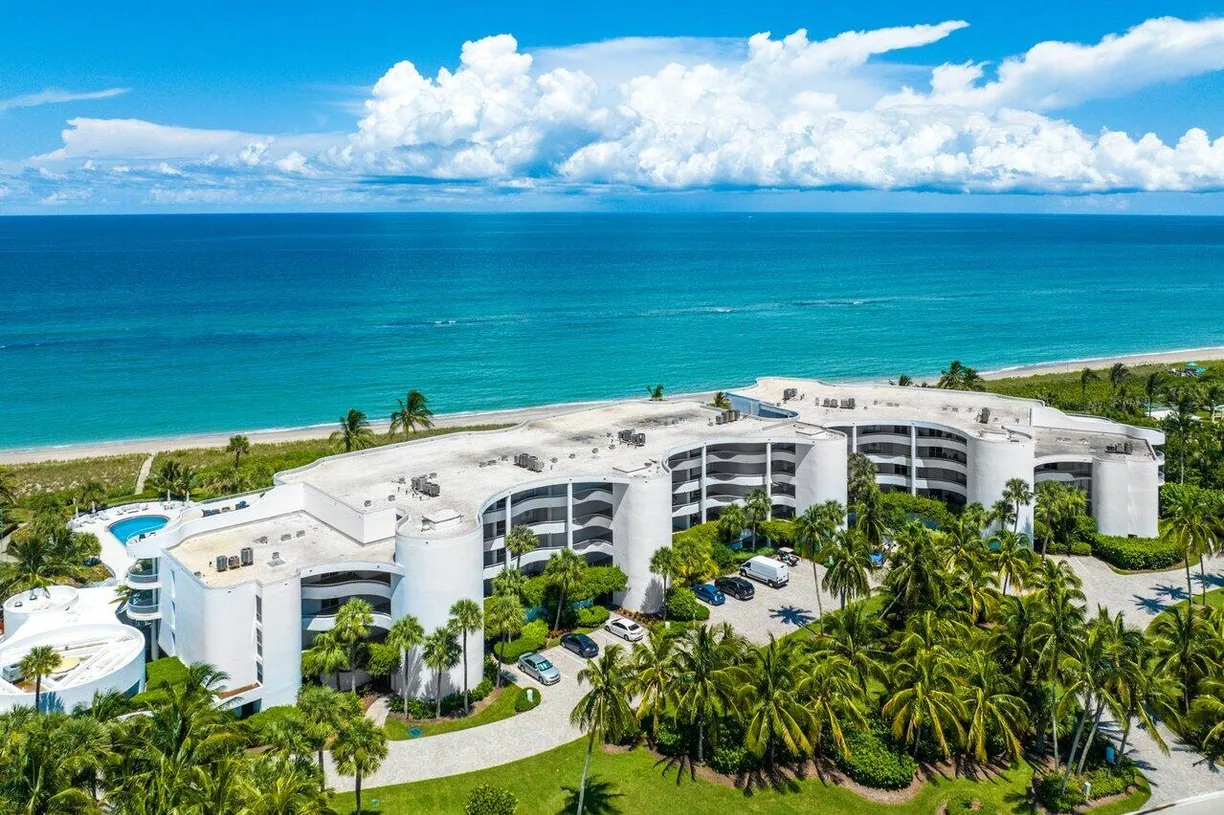 South Florida Real Estate | View 2001 SE Sailfish Point Boulevard, 214 | 3 Beds, 3 Baths