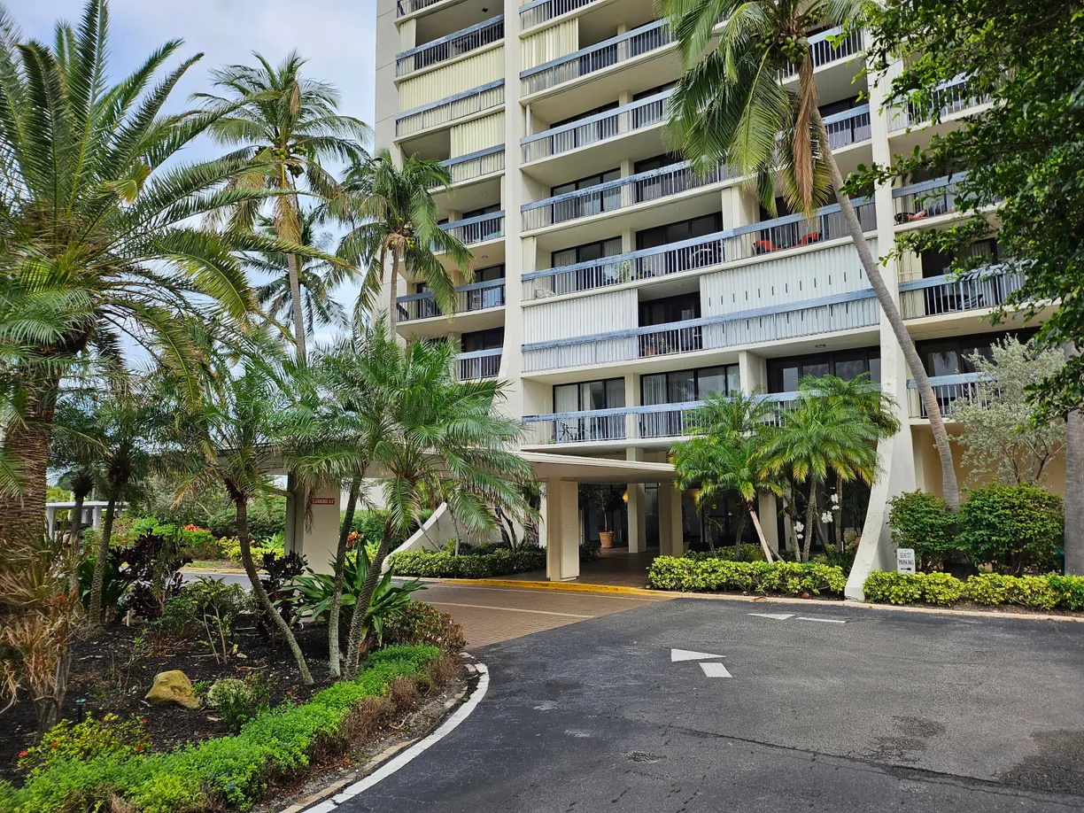 South Florida Real Estate | View 2400 Presidential Way, 602 | Listing