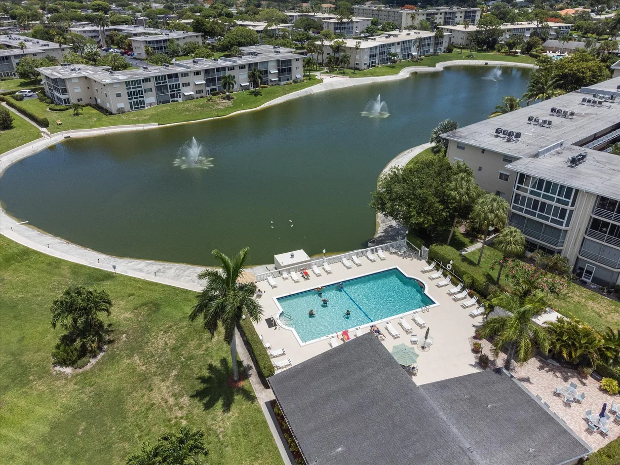 South Florida Real Estate | View 2811 S Garden Drive, 111 | 2 Beds, 1 Bath