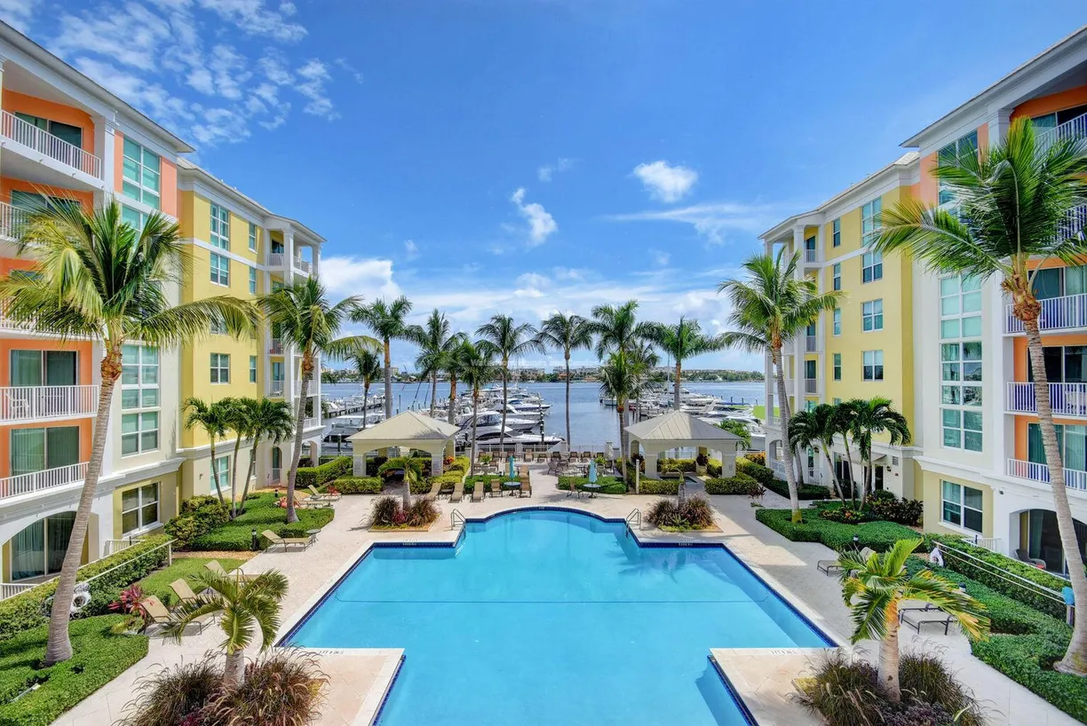 South Florida Real Estate | View 802 W Windward Way, 202 | 1 Bed, 1 Bath