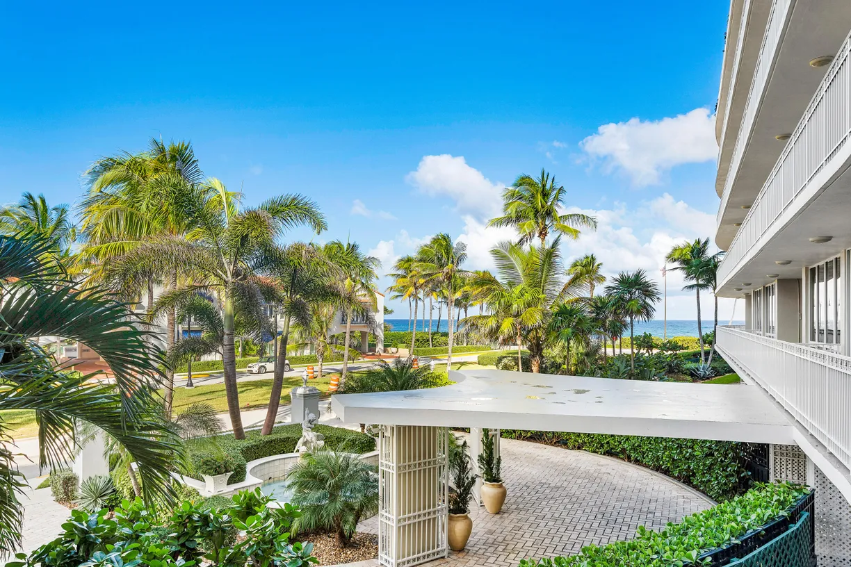 South Florida Real Estate | View 100 Royal Palm Way, D1 | Listing