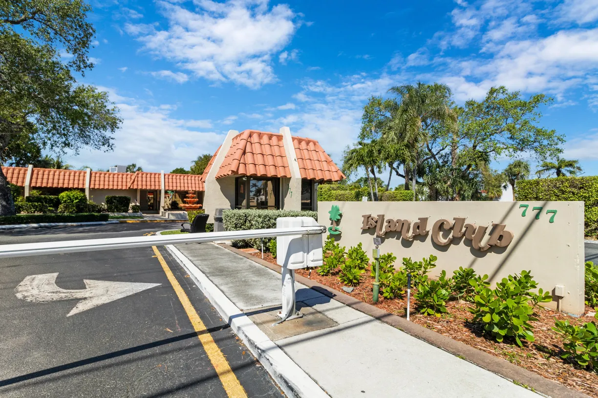 South Florida Real Estate | View 777 S Federal Highway, Rp 907 | 2 Beds, 2 Baths