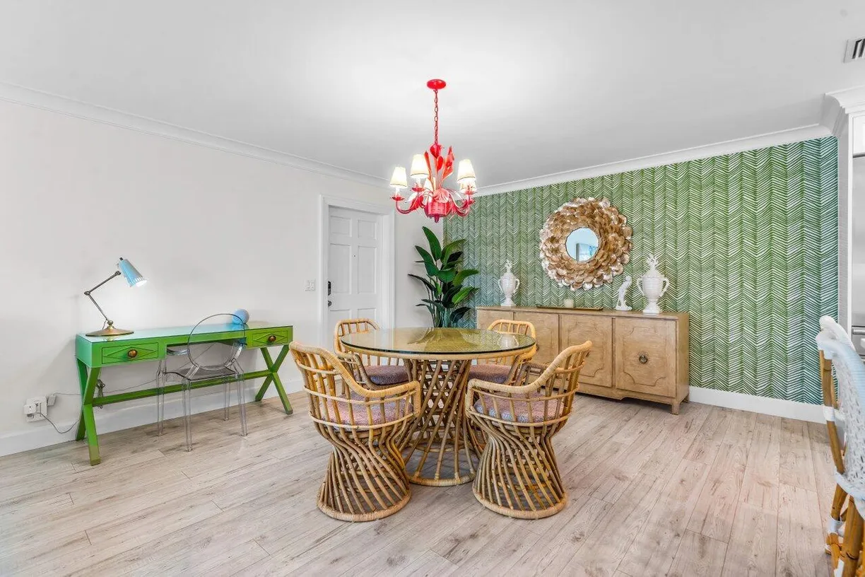 South Florida Real Estate | View 301 Venetian Drive, 16 | 2 Beds, 2 Baths