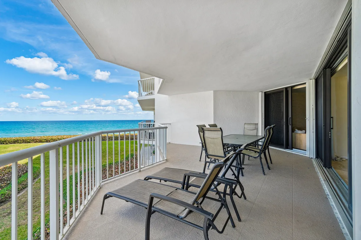 South Florida Real Estate | View 3170 S Ocean Boulevard, S304 | 2 Beds, 2 Baths
