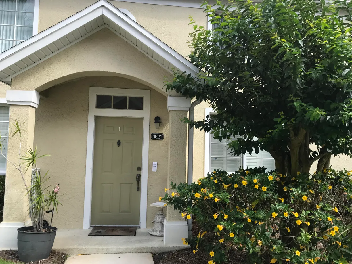 South Florida Real Estate | View 1621 SE Pomeroy Street, 5-6 | 2 Beds, 2 Baths