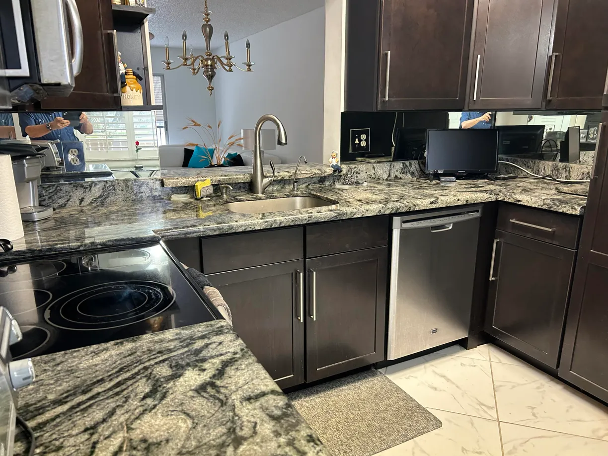 South Florida Real Estate | View 7192 Huntington Lane, 305 | 2 Beds, 2 Baths