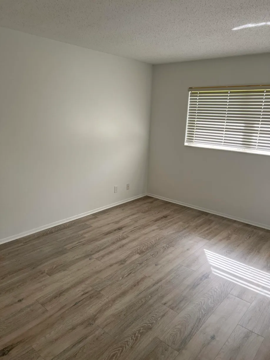 South Florida Real Estate | View 2736 Dudley Drive, I | Listing