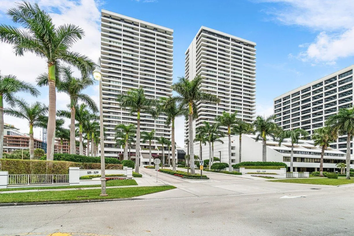 South Florida Real Estate | View 529 S Flagler Drive, 8g | 2 Beds, 2 Baths