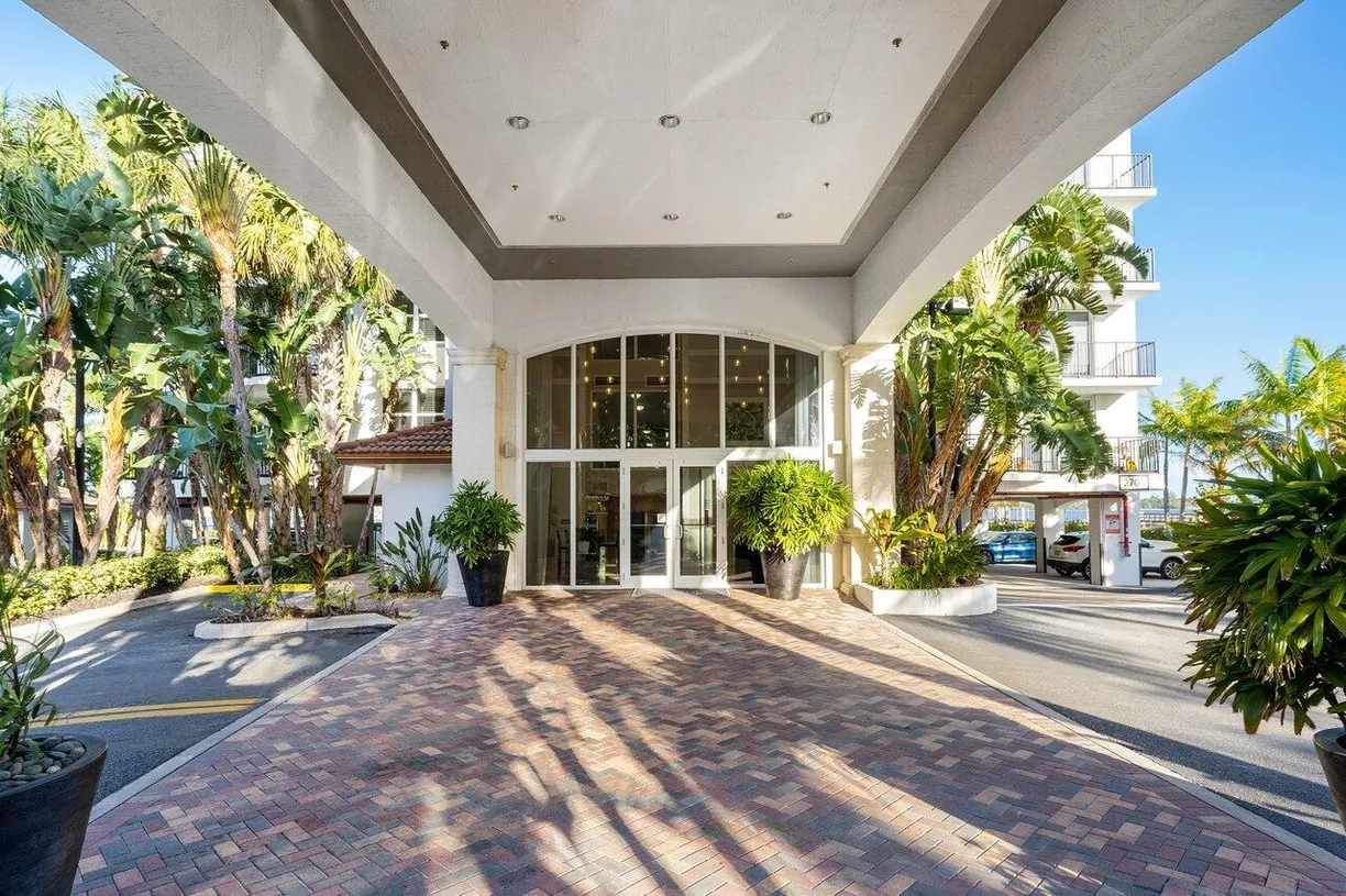 South Florida Real Estate | View 2700 N Federal Highway, 507 | Listing